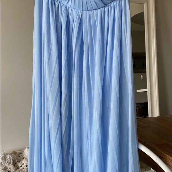 2 Bridesmaid dresses - mesh, convertible. - Picture 6 of 7